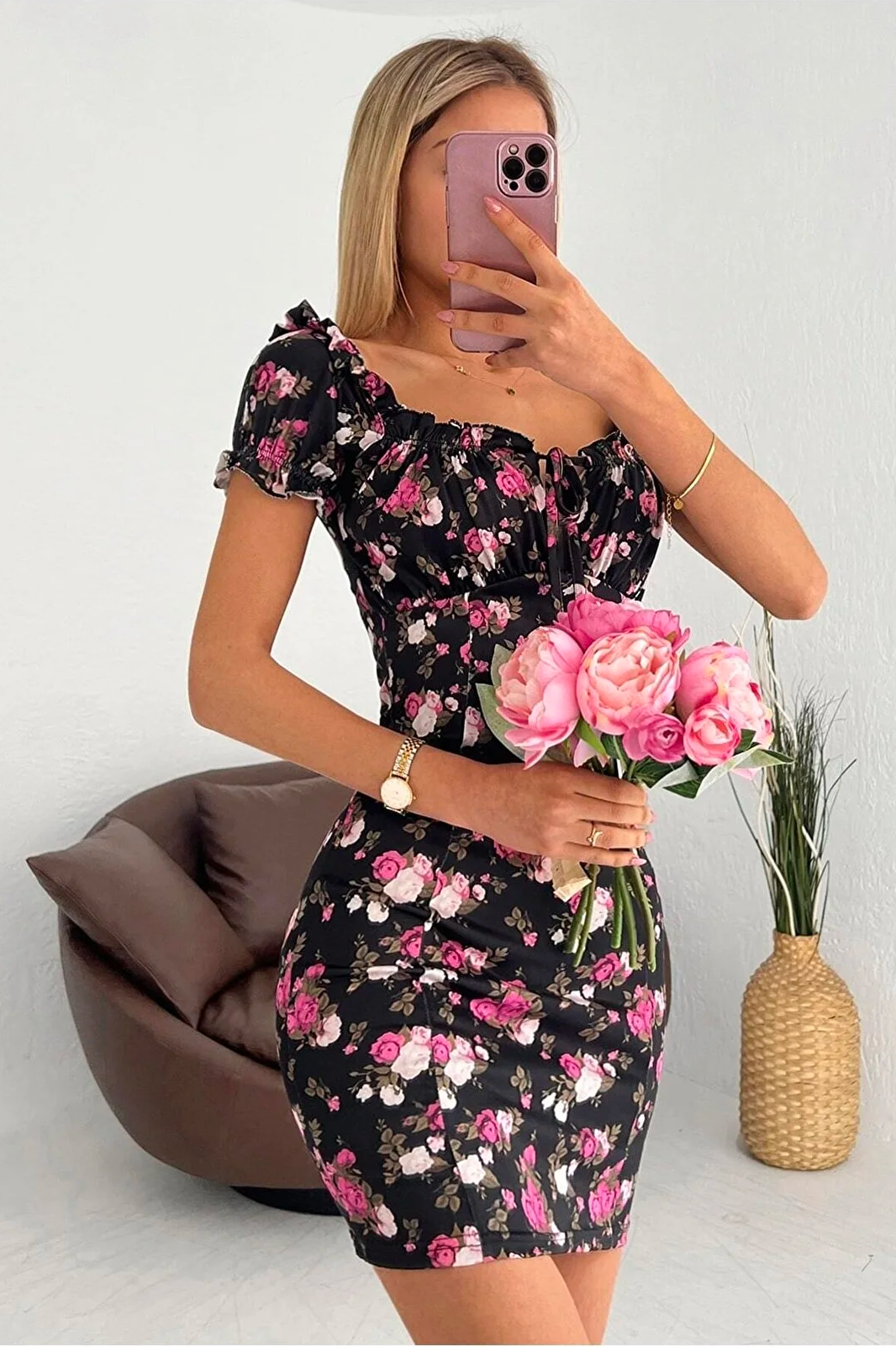 Women's Black Floral Patterned Mini Dress with Low-Cut Collar