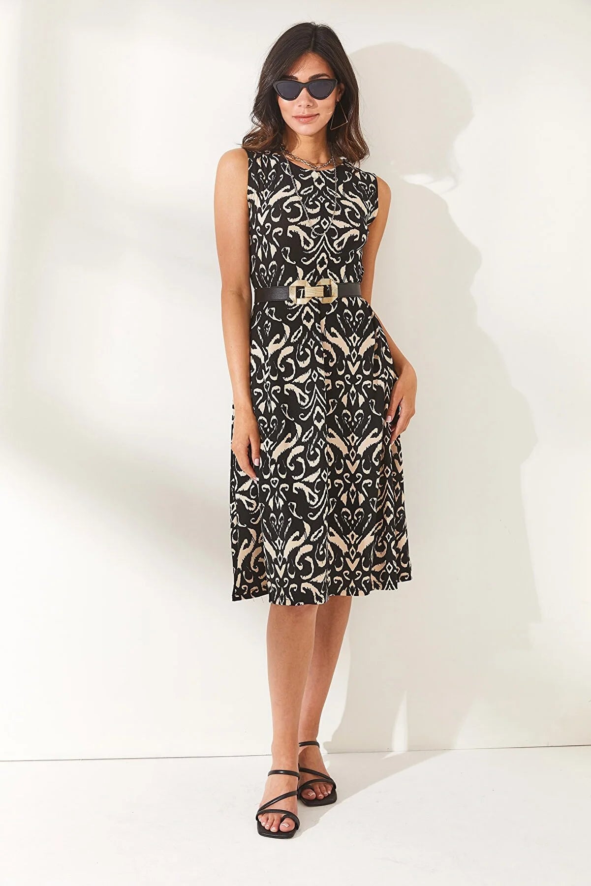 Women's Patterned Flared Crew-Neck Midi Dress with Pockets