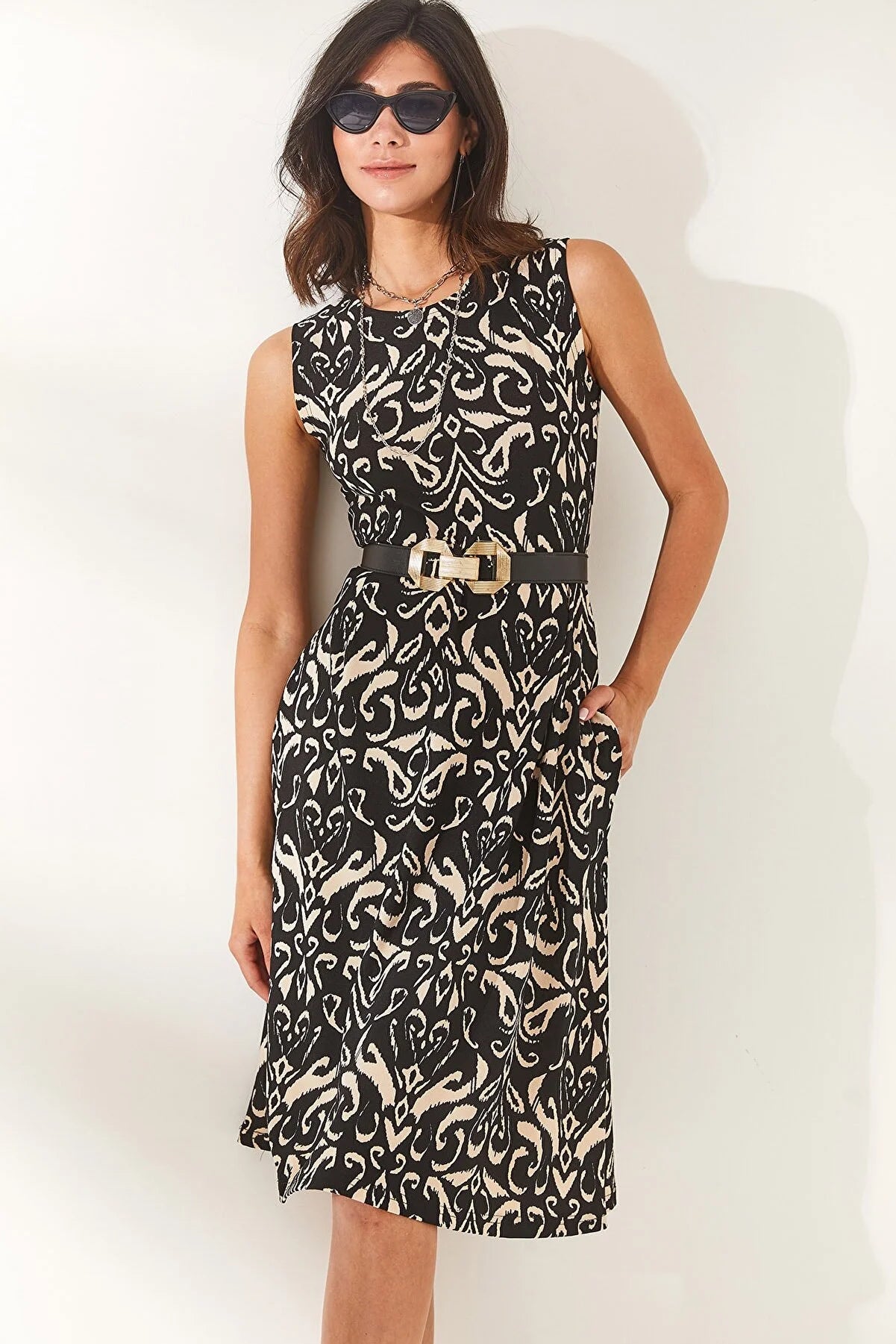 Women's Patterned Flared Crew-Neck Midi Dress with Pockets