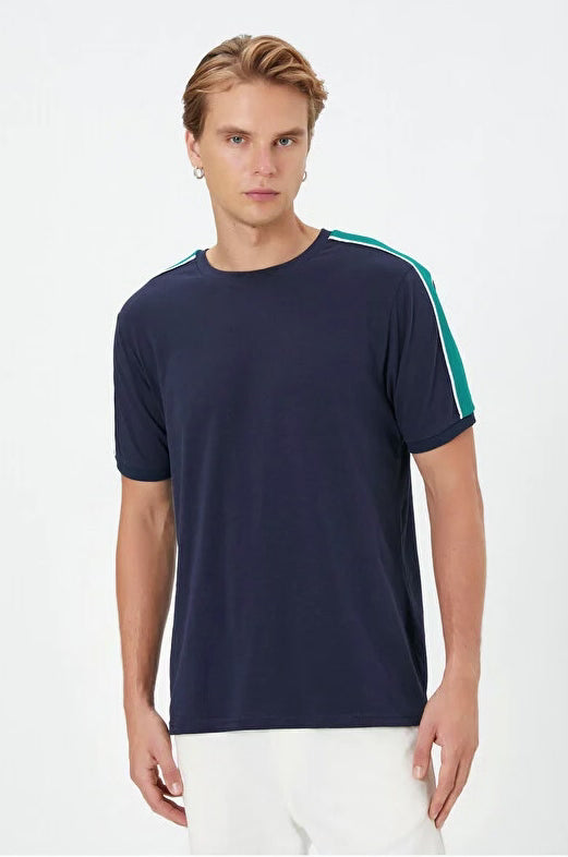 Men’s Crew Neck Short Sleeve Detailed T-Shirt