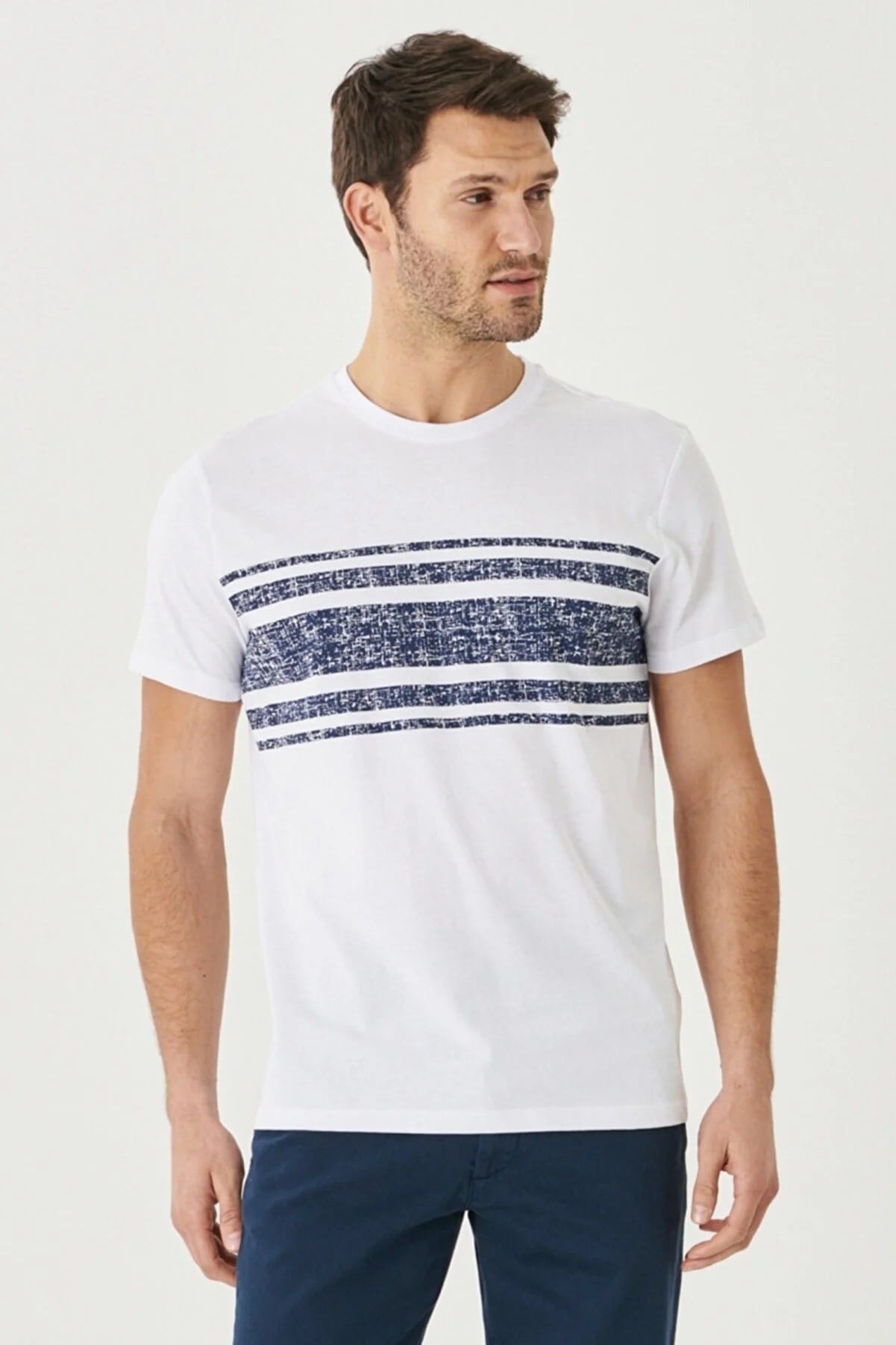 Men's White Slim Fit Crew-Neck 100% Cotton Printed T-Shirt