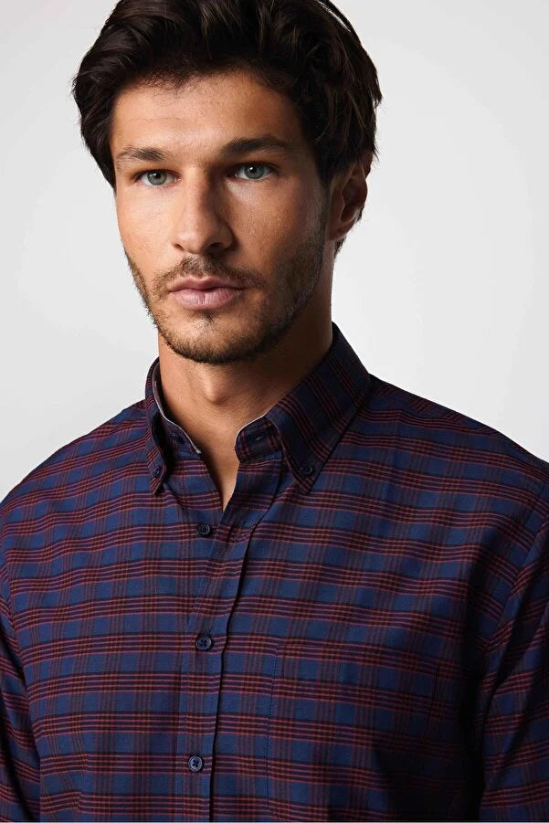 Men’s Classic Fit Button Collar Plaid Pattern Cotton Shirt