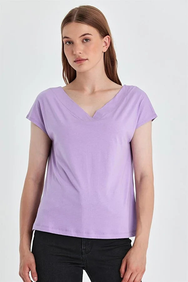 Women's Lilac V-Neck Back Detailed T-Shirt