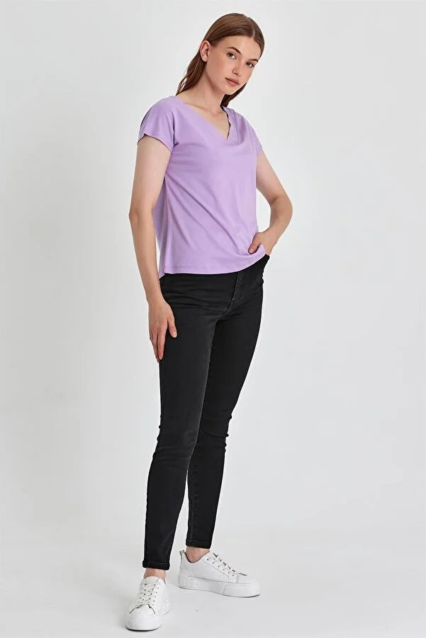 Women's Lilac V-Neck Back Detailed T-Shirt