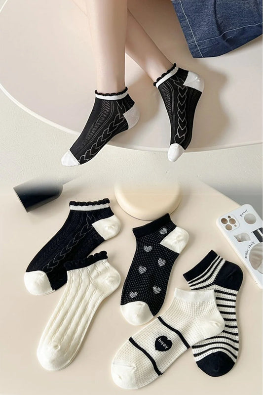 Women's Patterned  Black & White Socks (5 pairs)